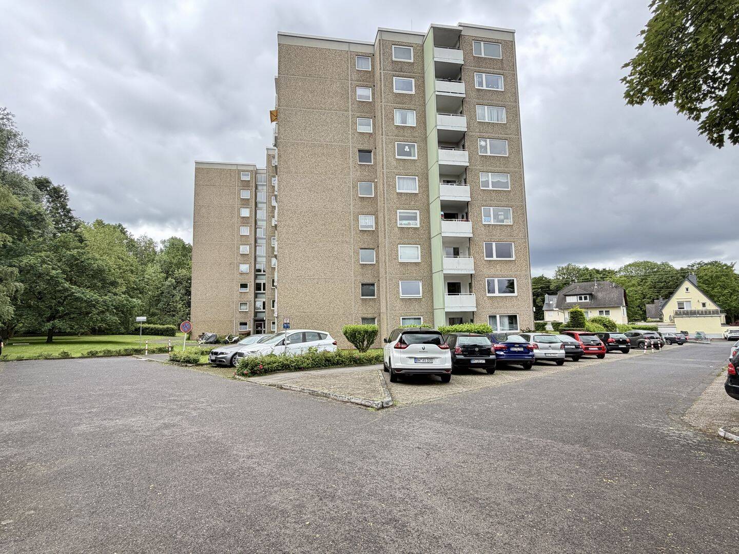 TOP-ANGEBOT: Domweitblick Gepflegte 3-Zimmerwohnung, 53229 Bonn
