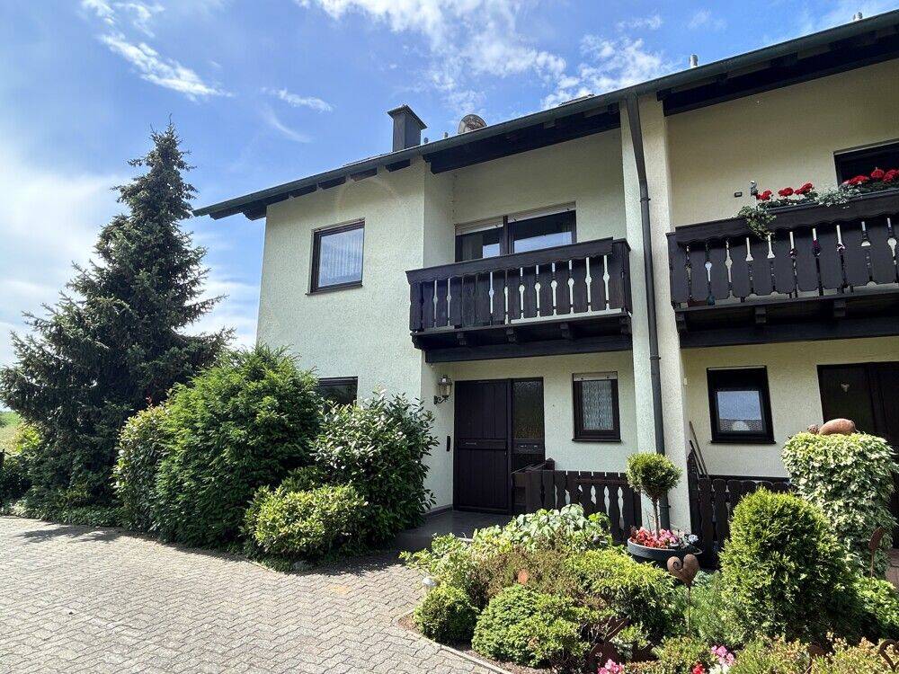 Klasse Lage … Gemütliche Doppelhaushälfte mit Terrasse und Garten!, 63939 Wörth a. Main