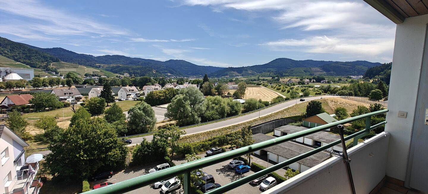 4-Zimmer-Wohnung mit malerischem Blick auf den Schwarzwald., 77704 Oberkirch