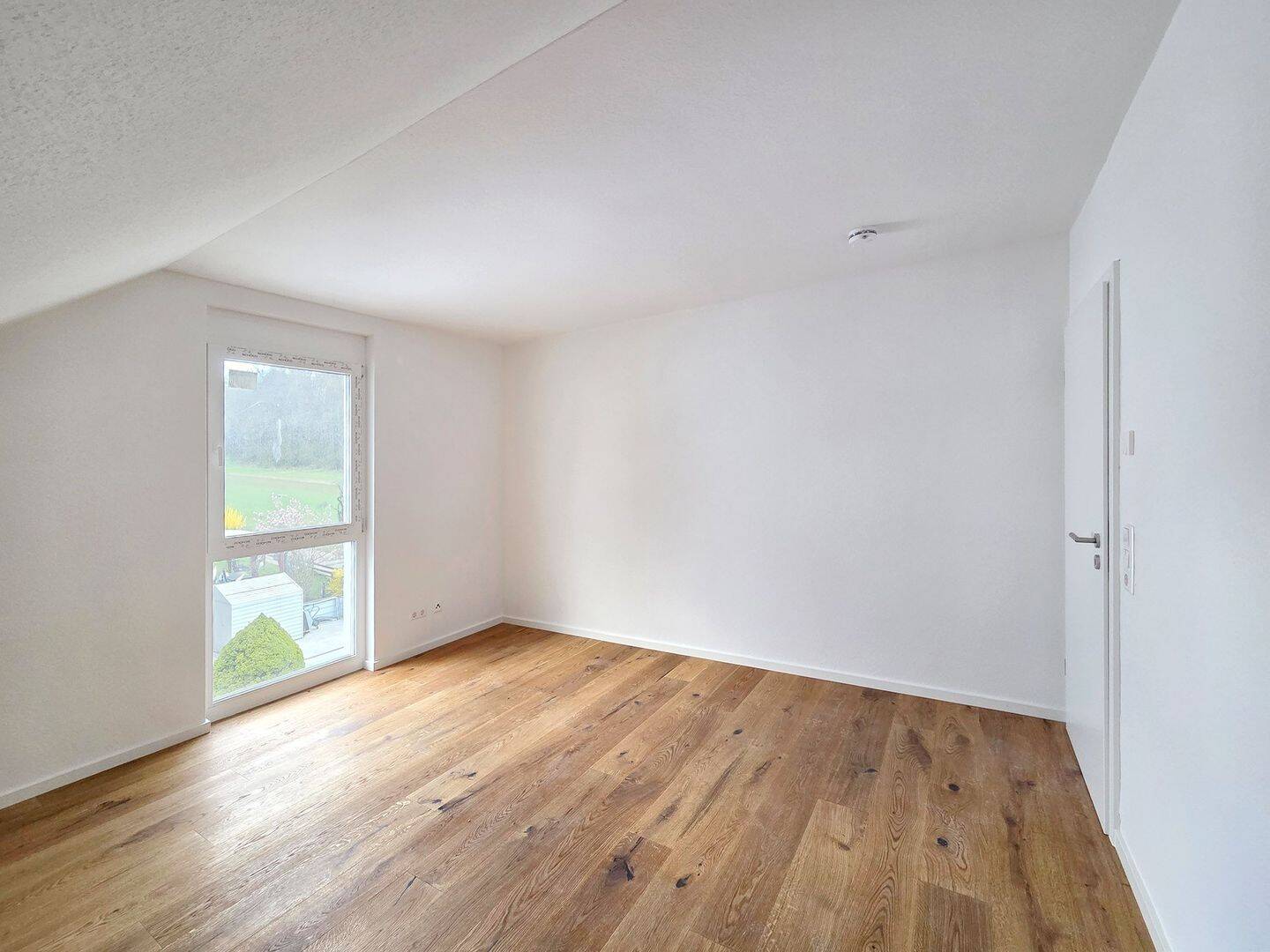 Neubauwohnung, barrierefrei, kurzfristig bezugsfrei, 71287 Weissach
