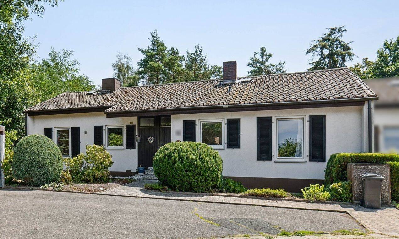 Zuhause mit Potenzial – Charmanter Bungalow in begehrter Wohnlage von Bayreuth, 95447 Bayreuth (Altstadt Birken Glocke Meyernberg Saas)