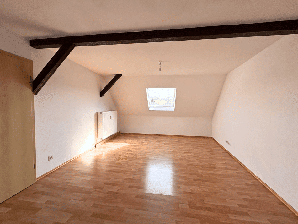 Charmante Dachgeschosswohnung mit Potenzial, moderner Ausstattung und attraktiver Rendite, 73770 Denkendorf