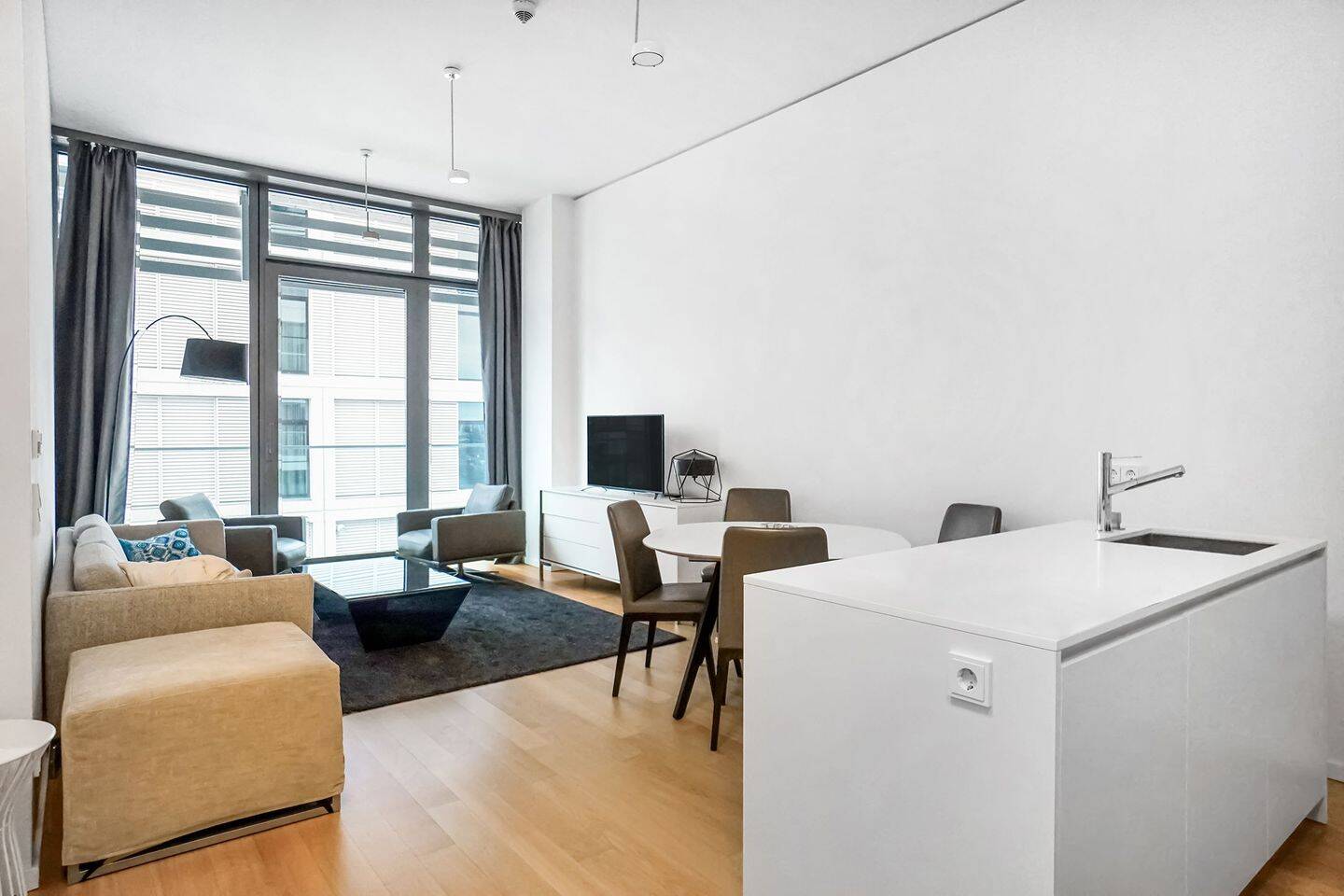 Löffelfertig wohnen mit Spreeblick im Living Levels, 10243 Berlin (Friedrichshain-Kreuzberg Friedrichshain)