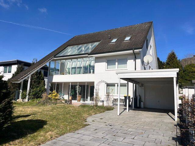 Grönwohld: Sonniges Einfamilienhaus mit rollstuhlfreundlicher Einliegerwohnung/Büro, 22956 Grönwohld