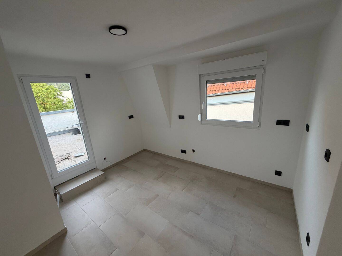 Mietwohnung 60qm, kernsaniert zusätzlich 20qm Terasse, 63839 Kleinwallstadt