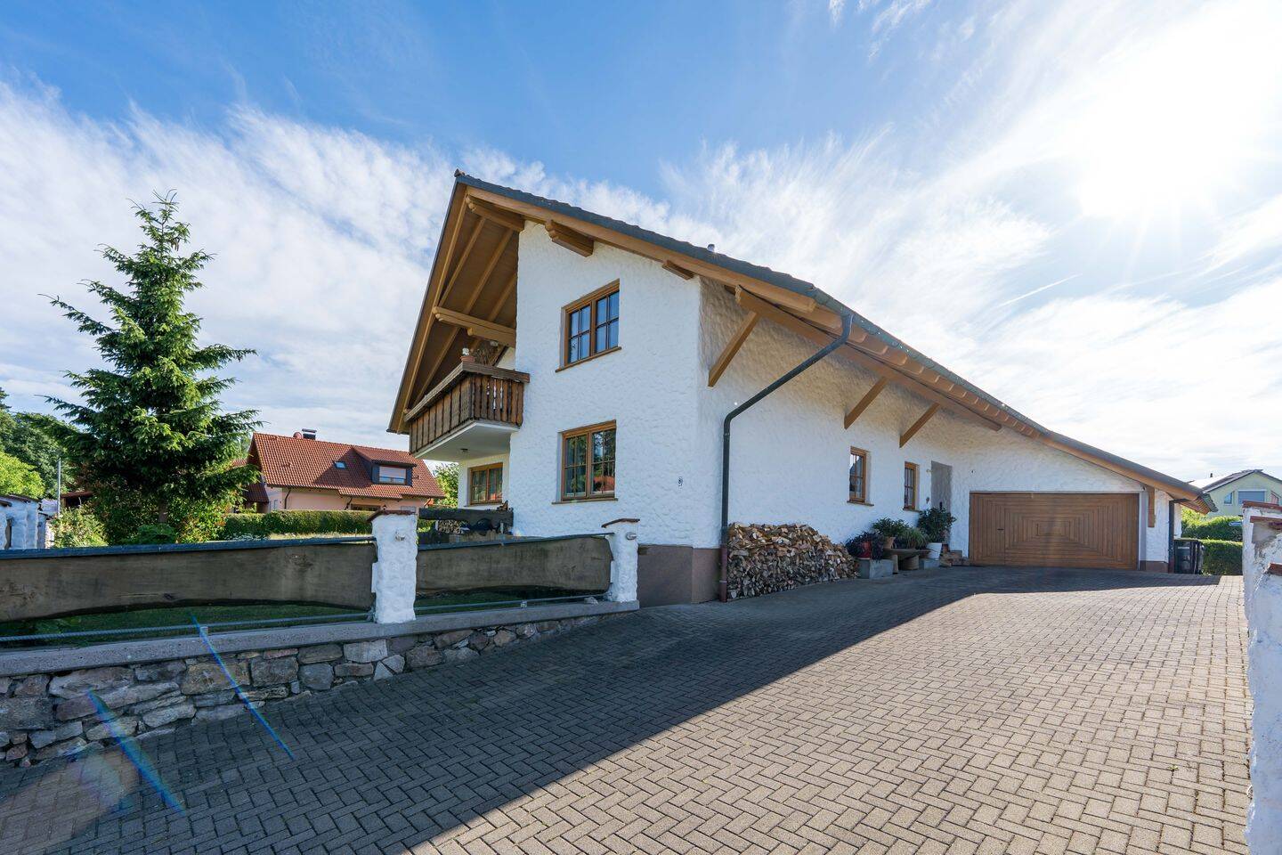 Liebhaberobjekt mit vier Wohneinheiten und traumhaftem Grundstück in Löffingen-Dittishausen, 79843 Löffingen
