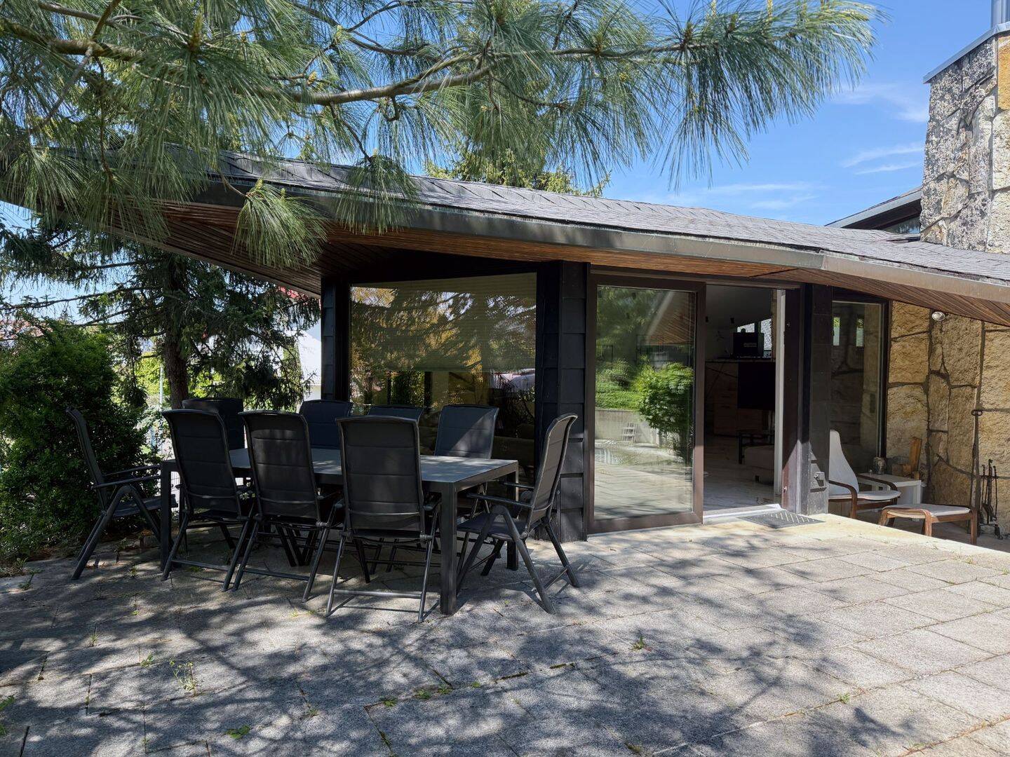 Exklusiver Architekten-Bungalow auf großzügigem Grundstück, 75239 Eisingen