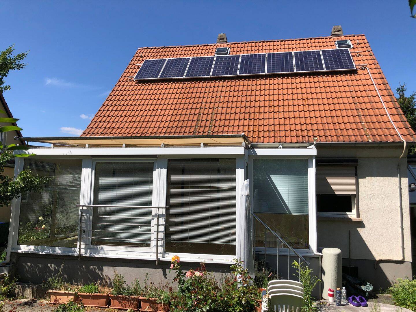 APOLDA OT OBERROSSLA : Freistehendes Einfamilienhaus mit Garage, Wintergarten und Garten in beliebter Wohnlage, 99510 Apolda