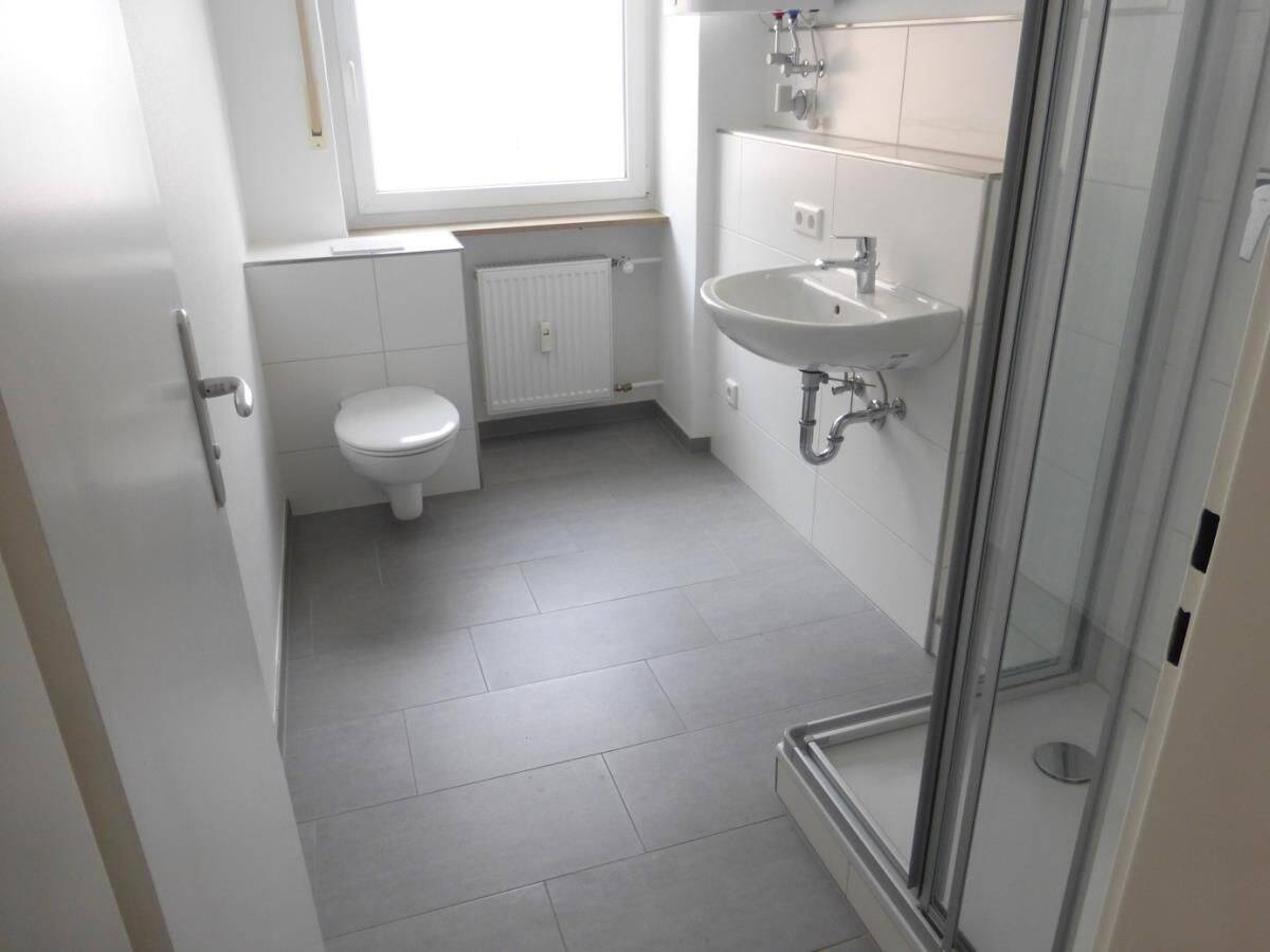 ERSTBEZUG NACH KOMPLETTSANIERUNG! Helle, heimelige 1 ZW (Hochparterre) mit separater Küche nördlich des Wöhrder Sees., 90489 Nürnberg (Gärten bei Wöhrd Rennweg Veilhof Wöhrd)