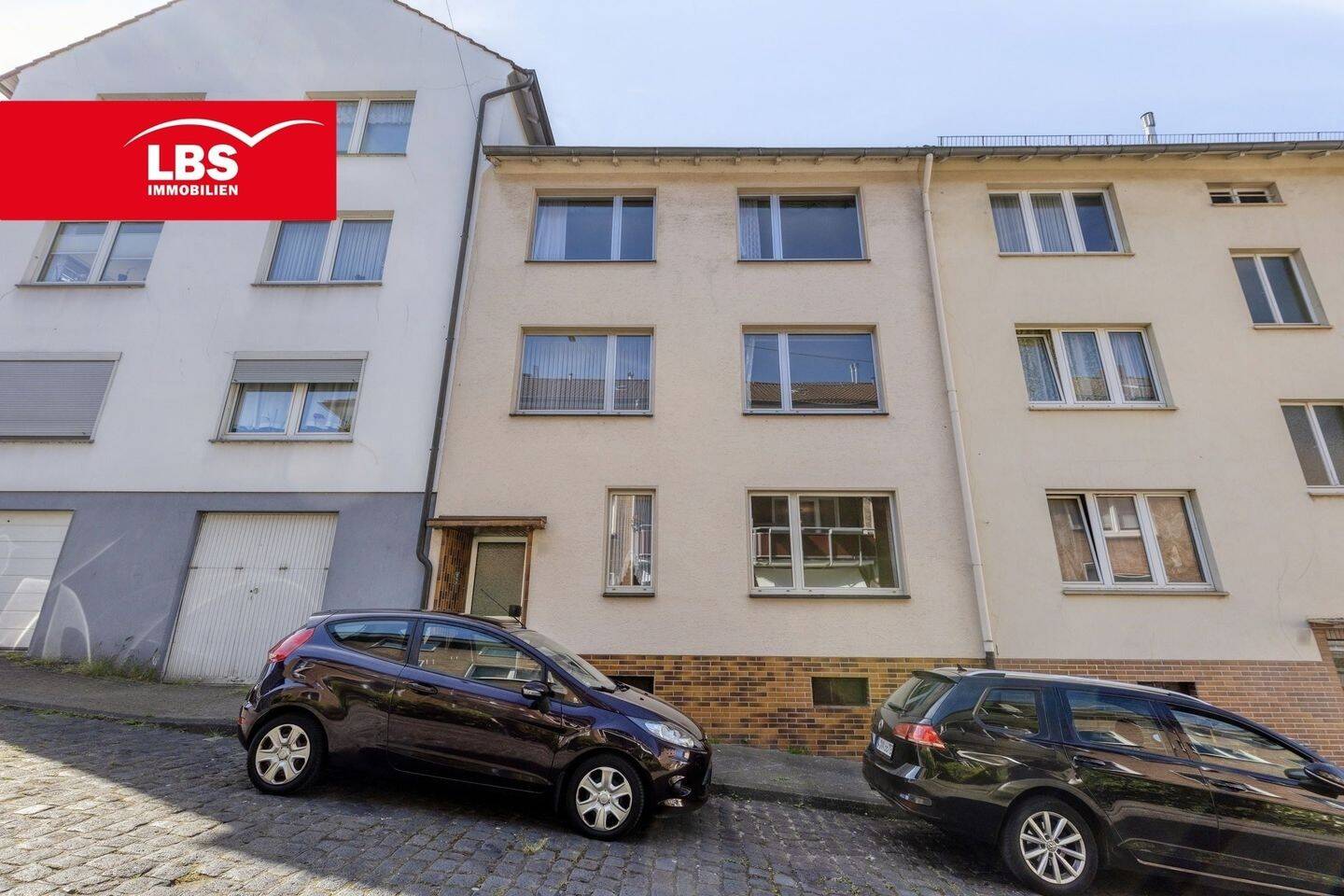 Wohnen mit Charme: Solides Stadthaus mit Garten und Ausbaureserve, 42287 Wuppertal (Barmen)