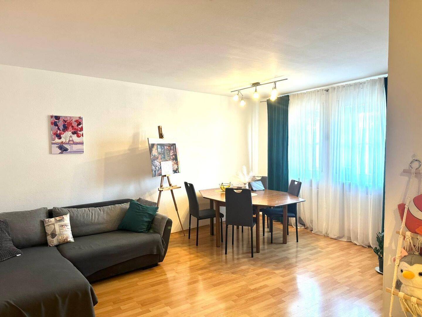Lichtdurchflutete, moderne 3-Zi.-Wohnung mit Balkon in Vilshofen, Stadtzentrum, 94474 Vilshofen an der Donau