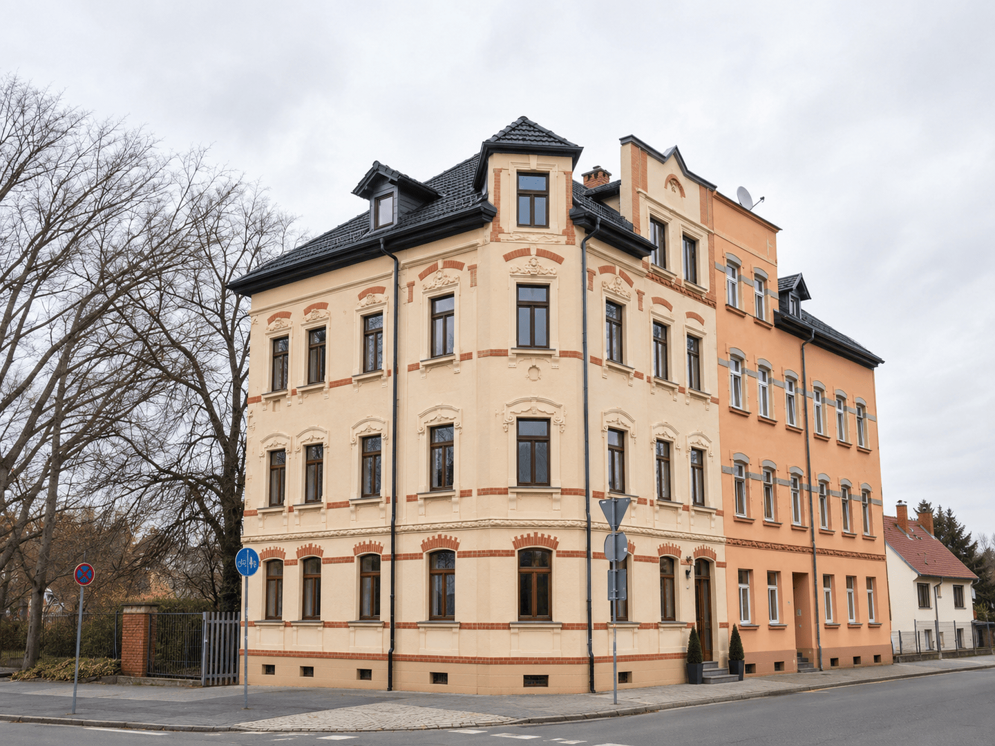 Mehrfamilienhaus-Rohbau in Altenburg für Sanierung, Umbau und Neupositionierung, 4600 Altenburg