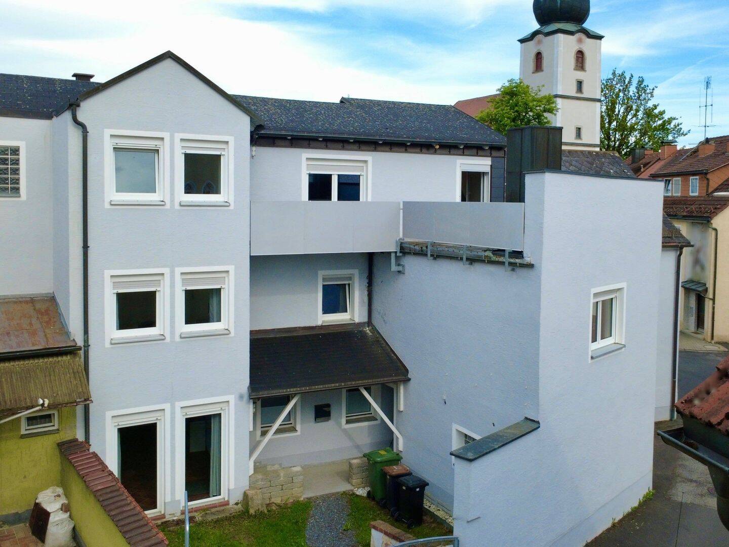 Zweifamilienhaus im Herzen von Konnersreuth – wohnen und leben im Doppelpack, 95692 Konnersreuth