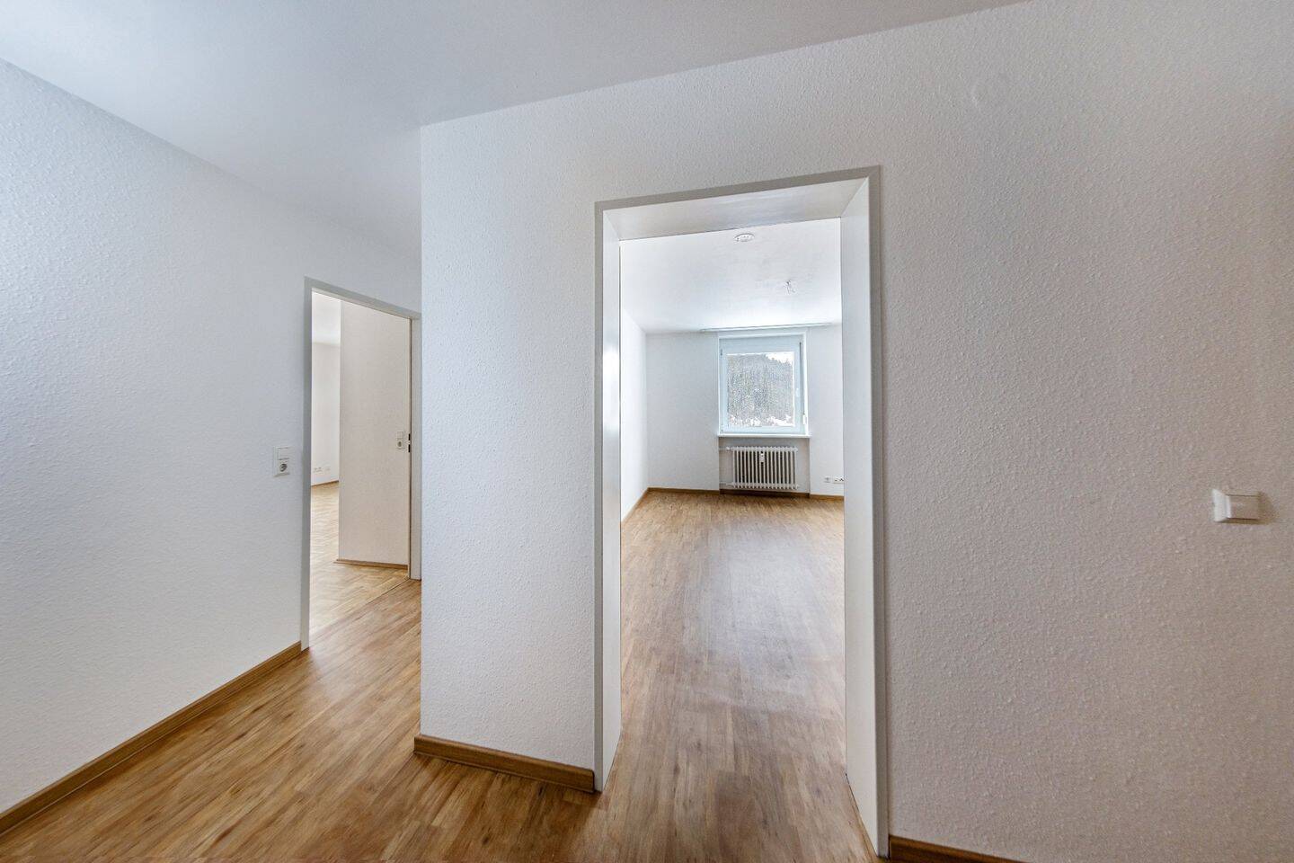 ** WOHNEN MIT AUSBLICK ** sanierte 2 Zimmer-Wohnung, 78120 Furtwangen im Schwarzwald