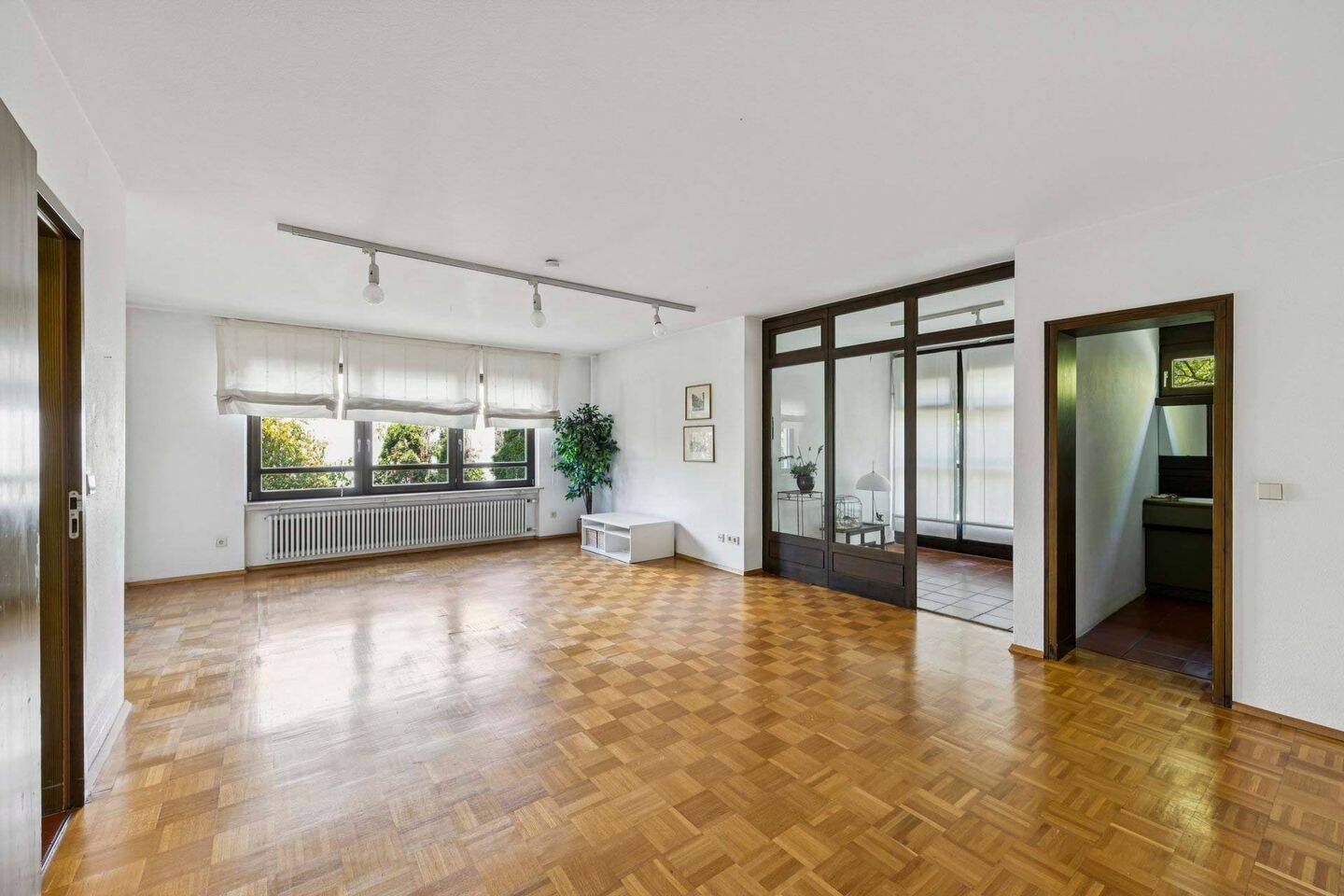Wohnen mit Freiraum – Großzügiges Familienanwesen auf 910 m² Traumgrundstück in Rastatt, 76437 Rastatt