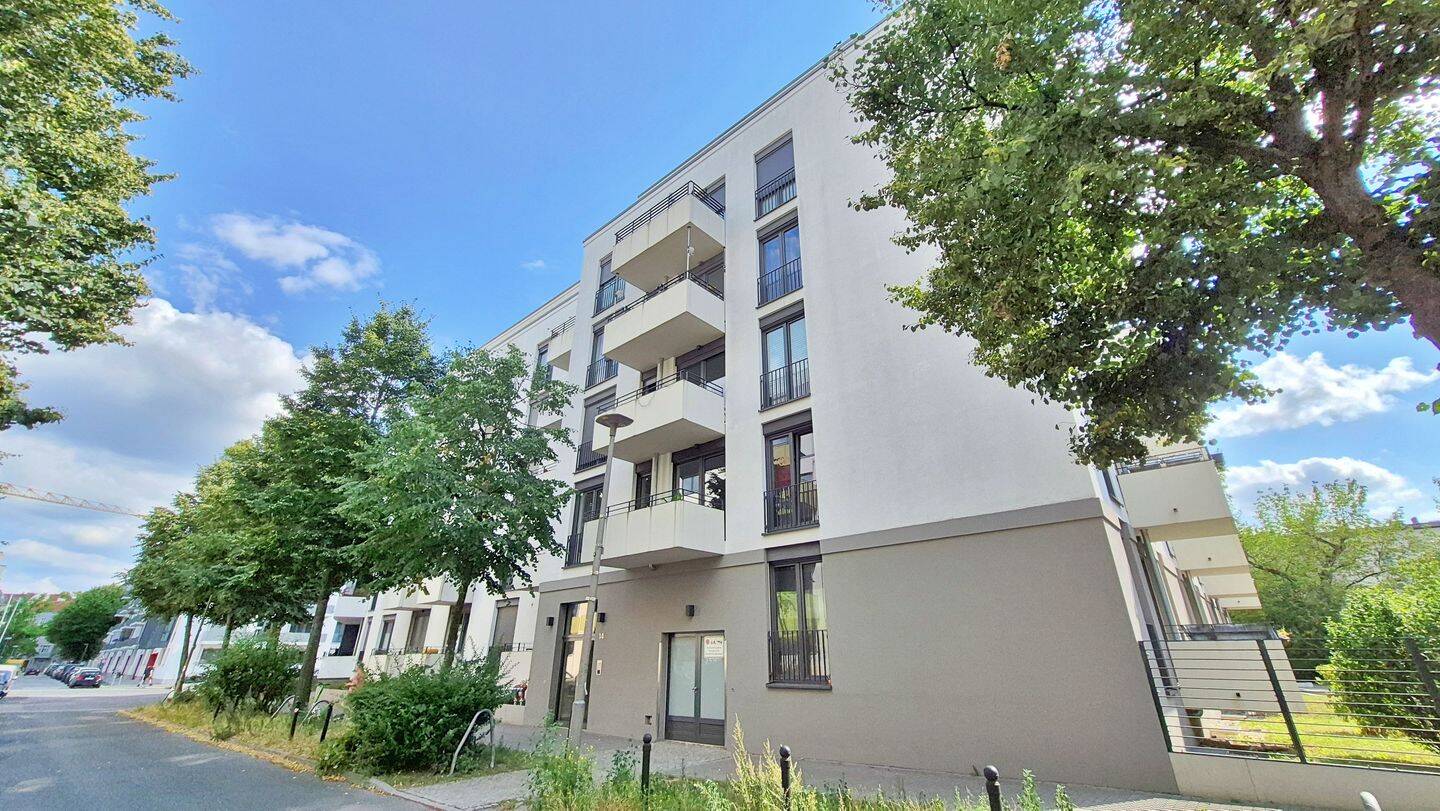 Sehr schöne und helle Dachgeschosswohnung mit Süd-West-Terrasse, 12439 Berlin (Treptow-Köpenick Kleingartenanlage Waldland Niederschöneweide)