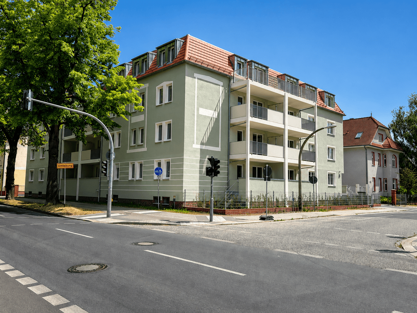 Neubau Dachgeschosswohnung mit hochwertiger Küche & TG-Stellplatz, 15711 Königs Wusterhausen