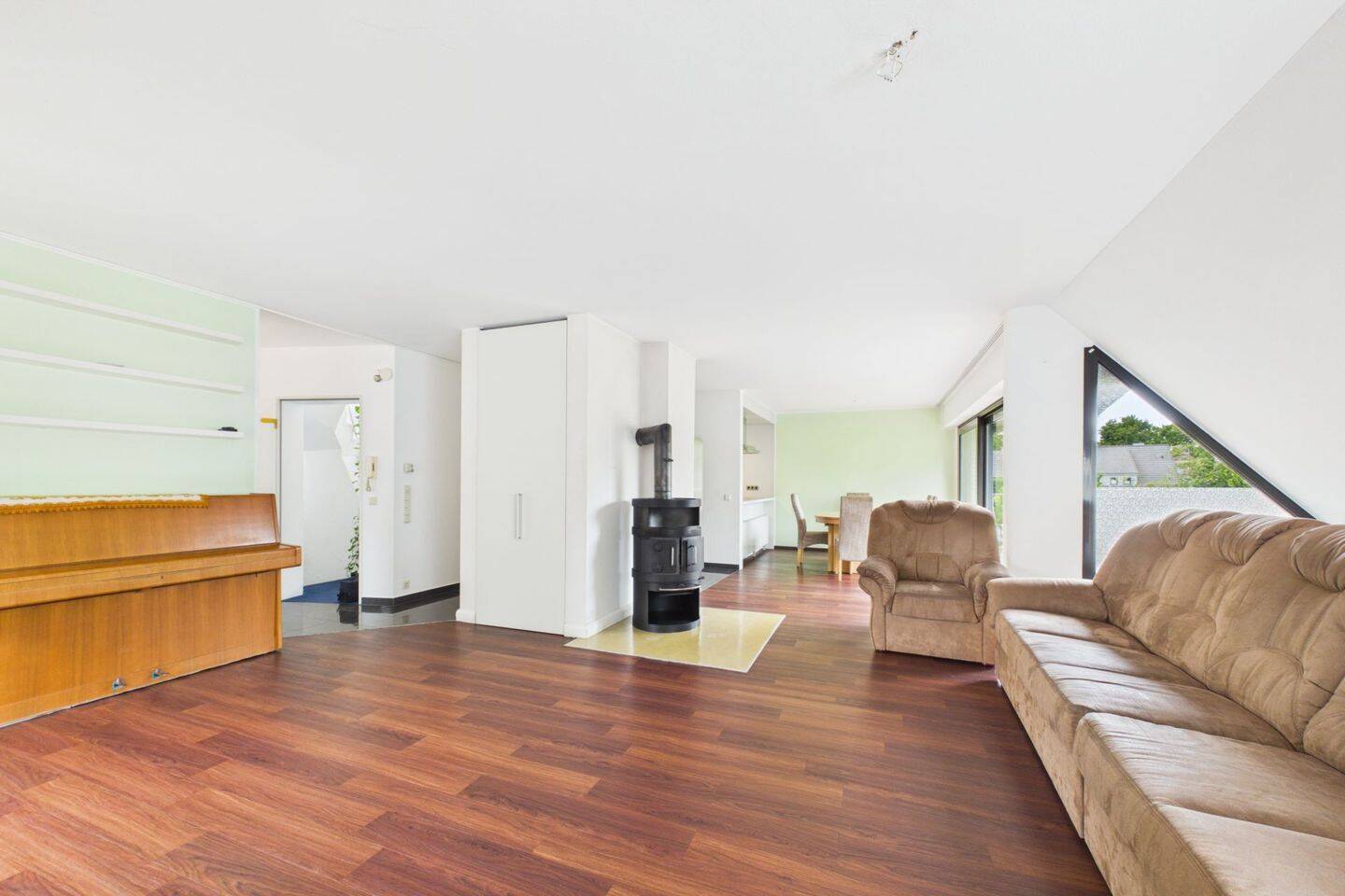 Wohnen auf zwei Ebenen: Großzügige Maisonettewohnung mit Kamin und Loggia am Kappenberger Damm, 48151 Münster (Aaseestadt Centrum Geist)