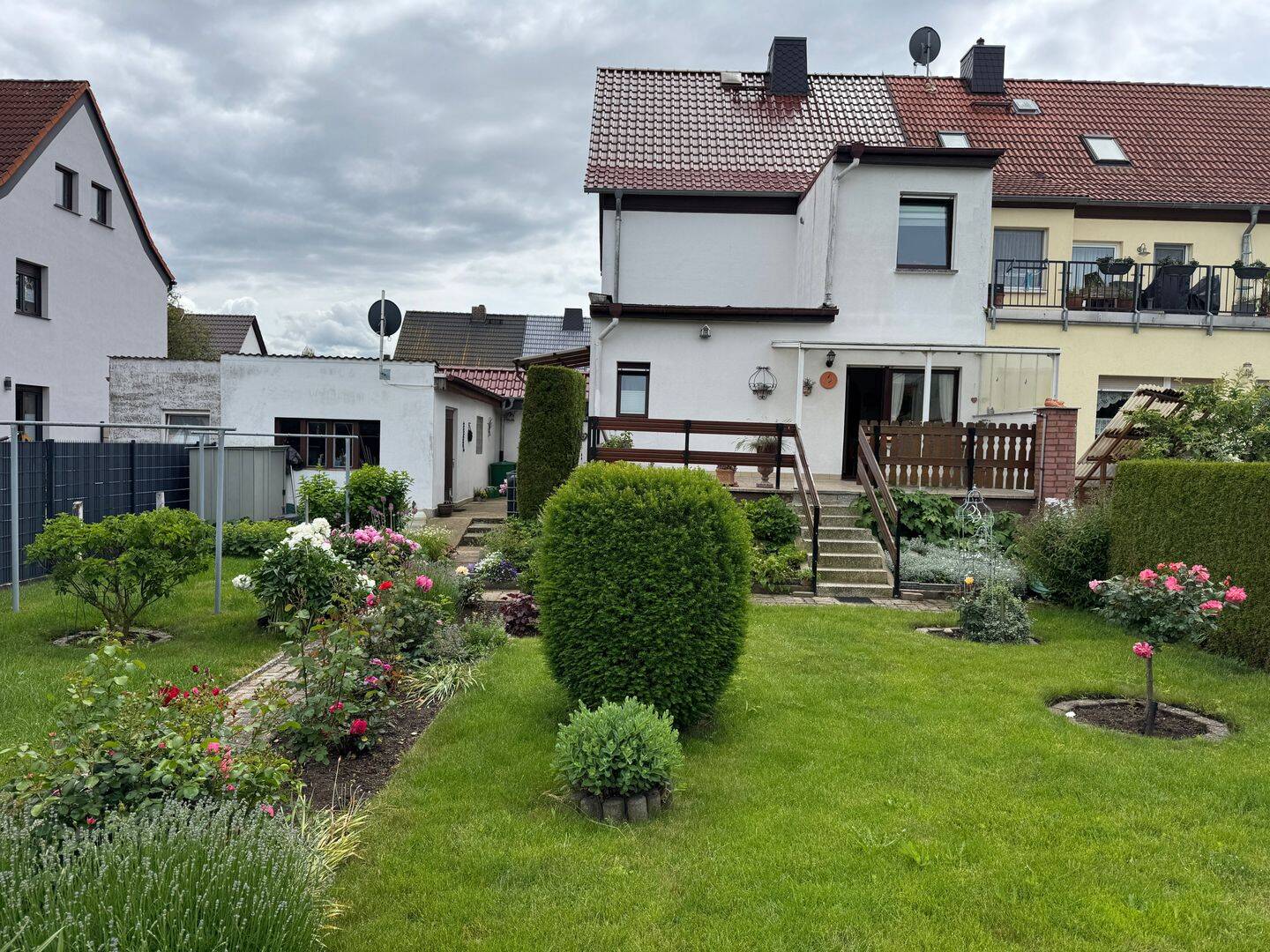 Doppelhaushälfte mit Garage in einer der besten Wohnlagen, 6406 Bernburg (Saale)