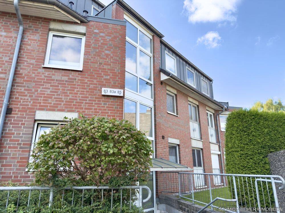 Individuelle 3,5 Zimmer auf zwei Ebenen: Lichtdurchflutete Maisonette mit Balkon u. TG-Stellplatz, 22880 Wedel