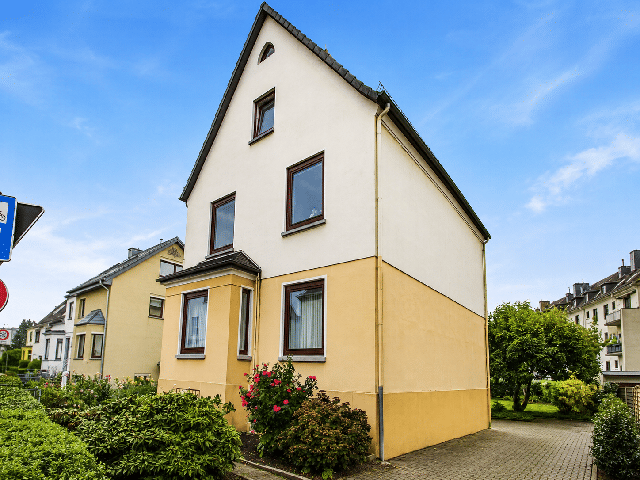 5 Zimmerwohnung im 2 Fam. Haus links der Weser begehrte Wohnlage in Bremen Nähe Werdersee, 28277 Bremen (Kattenesch Kattenturm)