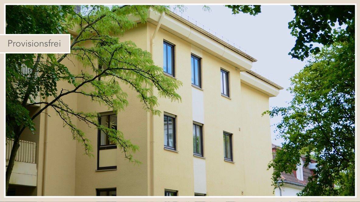 Stilvolles Wohnen mit Blick ins Grüne: Großzügige 3-4 Zimmer DG-Wohnung mit Balkon, Kamin & Garage, 65189 Wiesbaden (Biebrich Wiesbaden)