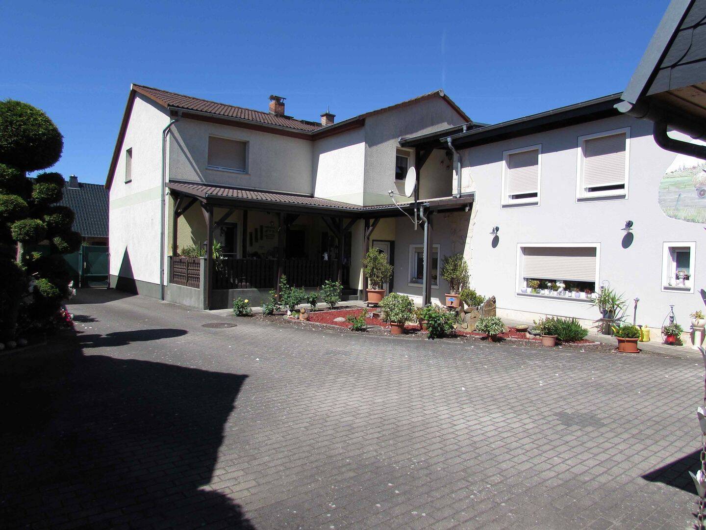 excl. Wohnhaus mit 3 Bäder, Doppelcarport und NG in ruhiger Lage von Schwarzheide, 1987 Schwarzheide