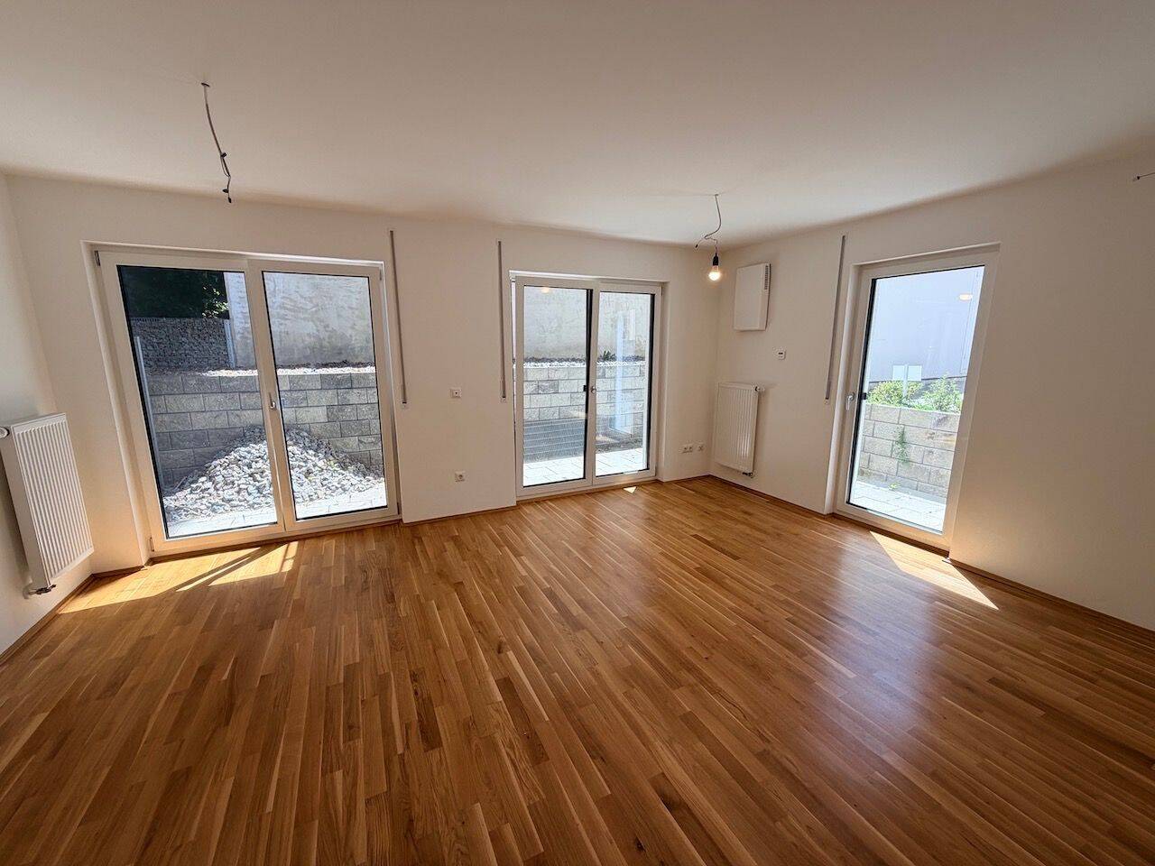 Exklusive 2-Zimmerwohnung in Neubau mit Terrasse und TG-Stellplatz, 93059 Regensburg