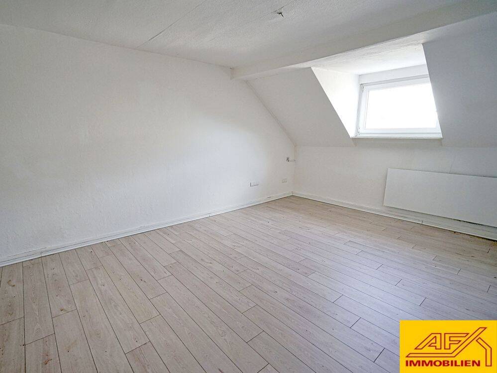 Dachgeschoß-Altbauwohnung mitten in der Neheimer City!, 59755 Arnsberg