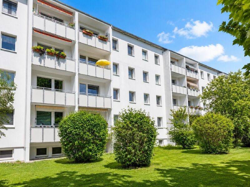 Platz für die ganze Familie: Großzügige 4-Raum-Wohnung in Gera-Langenberg, 7552 Gera (Bieblach-Ost Langenberg Roschütz Stublach)