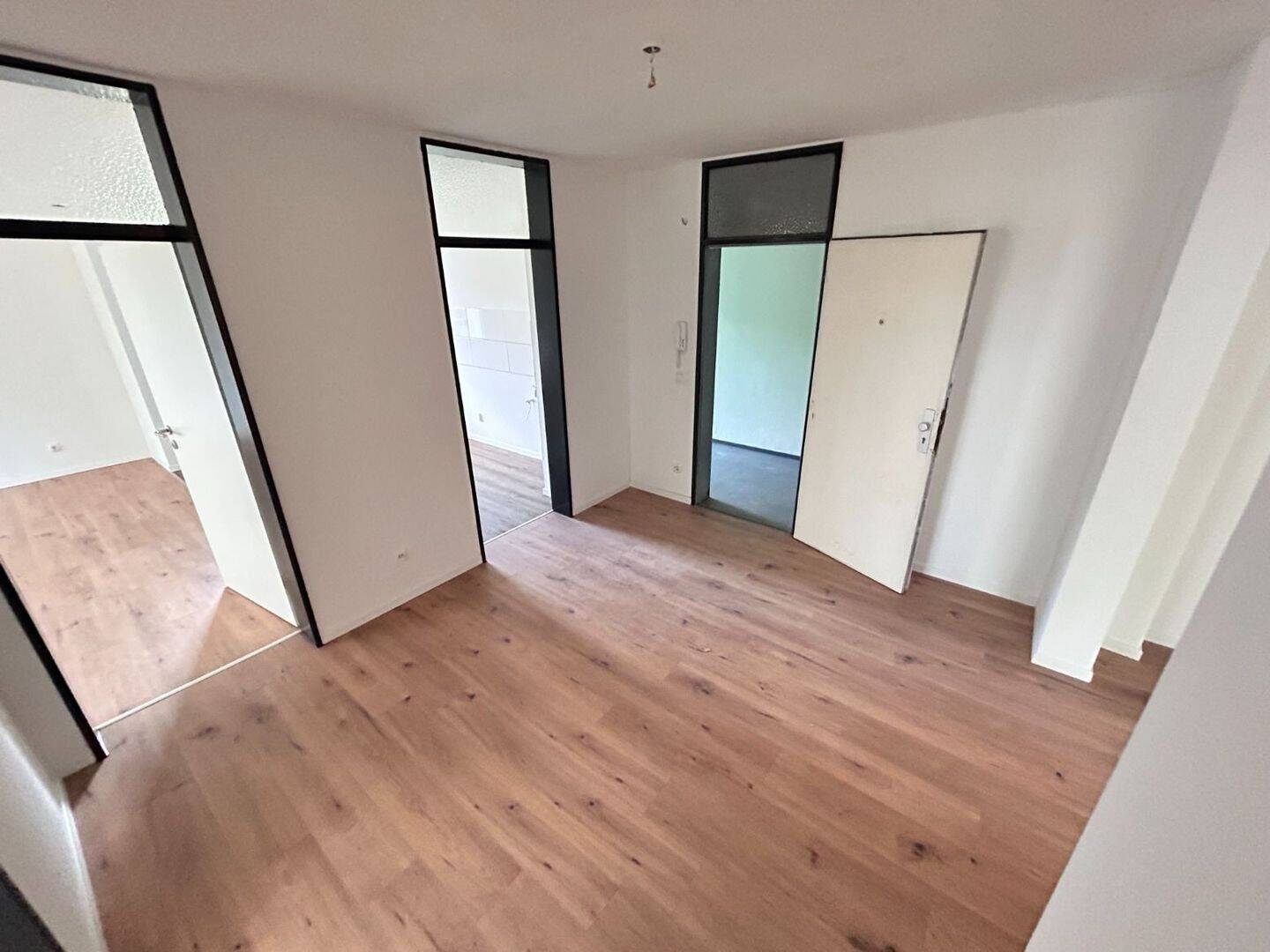3-Zimmer Apartment mit Balkon und Lift in Mönchengladbach-Römerbrunnen, 41238 Mönchengladbach