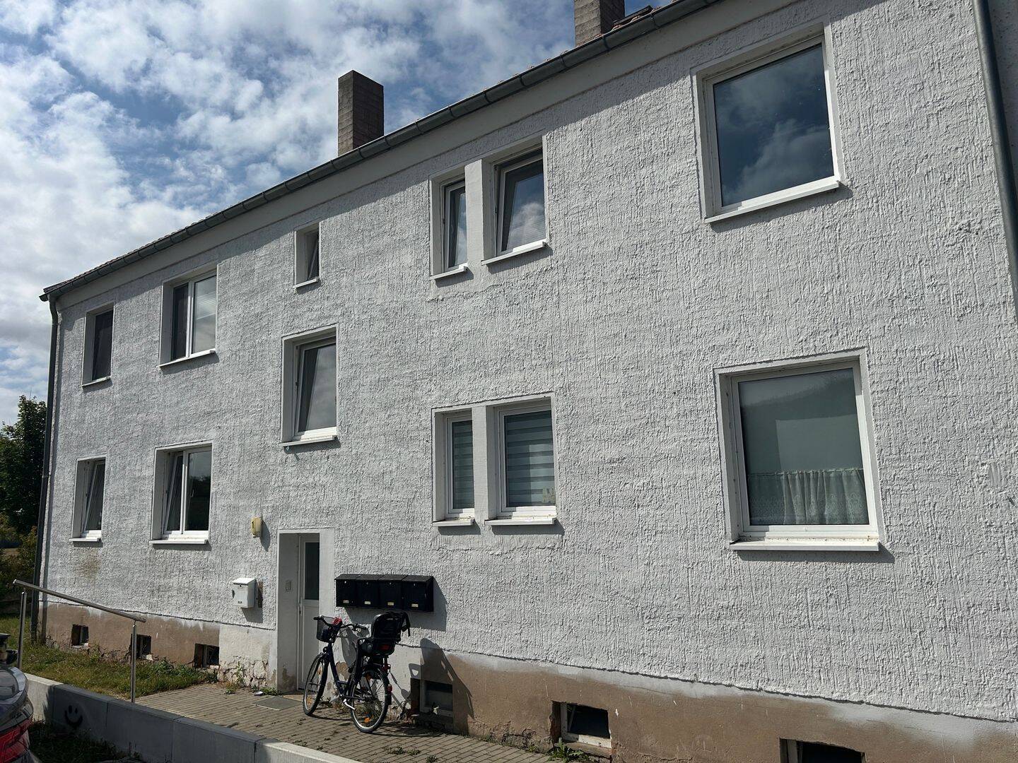 2-Zimmer-Wohnung mit EBK, Stellplatz & Glasfaser – ruhig gelegen nahe der Weinregion Höhnstedt, 6317 Seegebiet Mansfelder Land