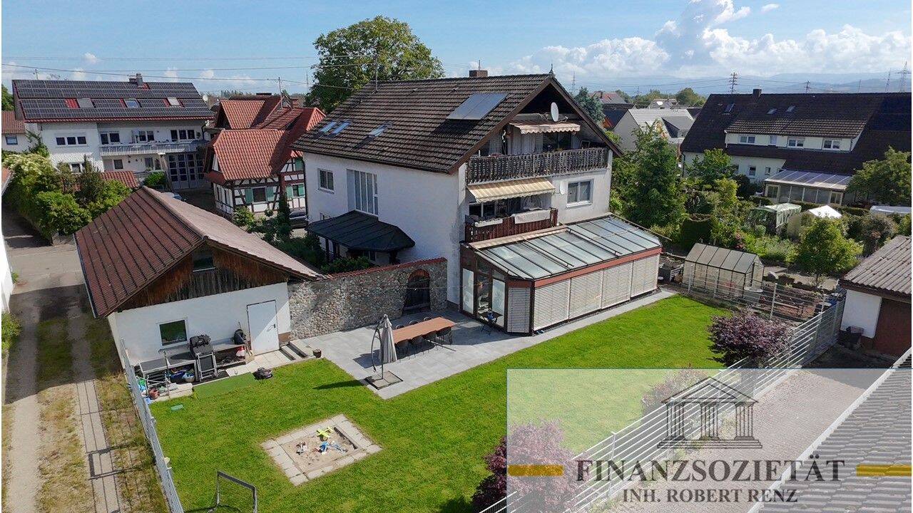 Großzügige Dachgeschosswohnung mit Weitblick, großem Balkon und Stellplatz in Waltersweier, 77656 Offenburg