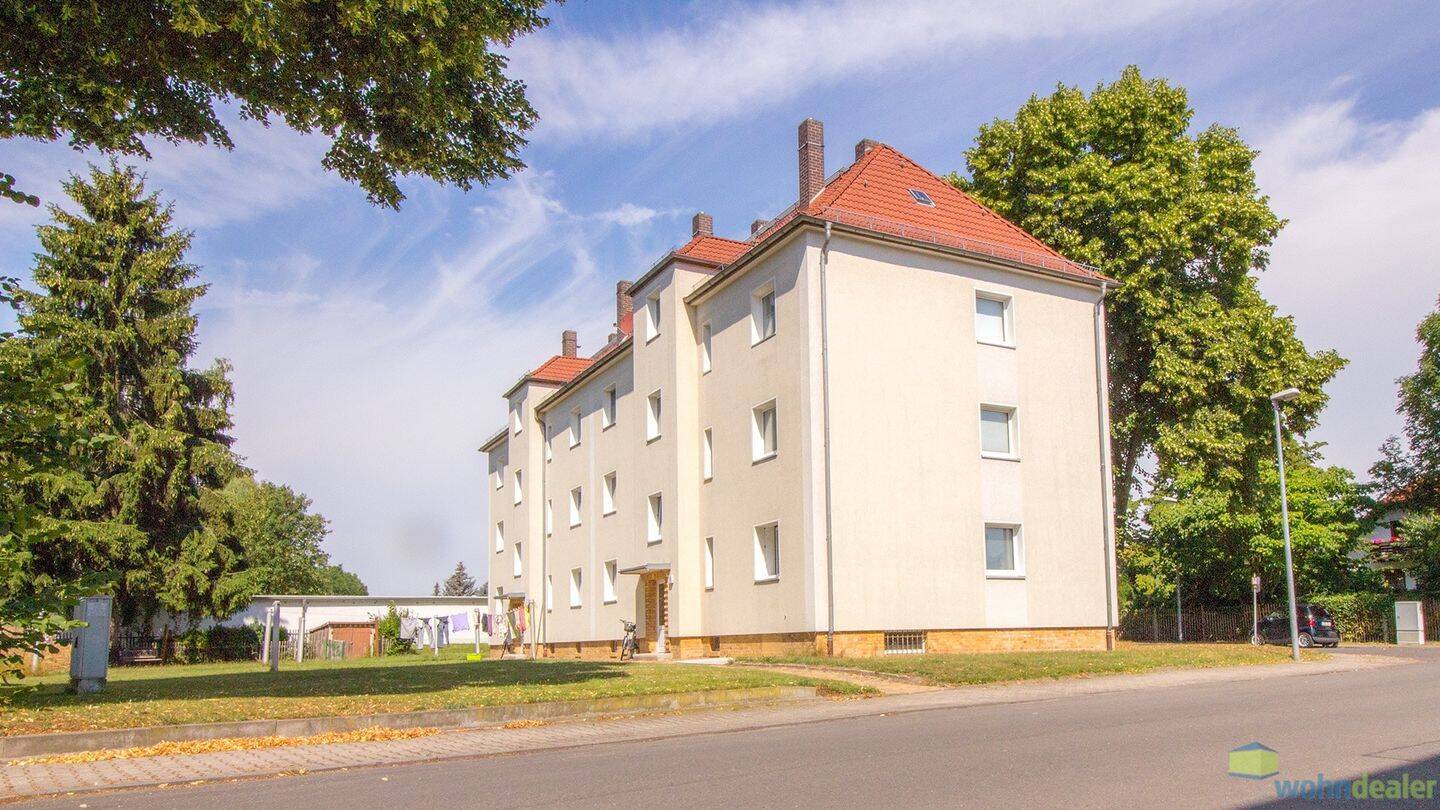Holzhausen: Hübsche 1 Zimmer Dachgeschoss-Wohnung im Grünen in saniertem Altbau!, 4288 Leipzig (Holzhausen Liebertwolkwitz)