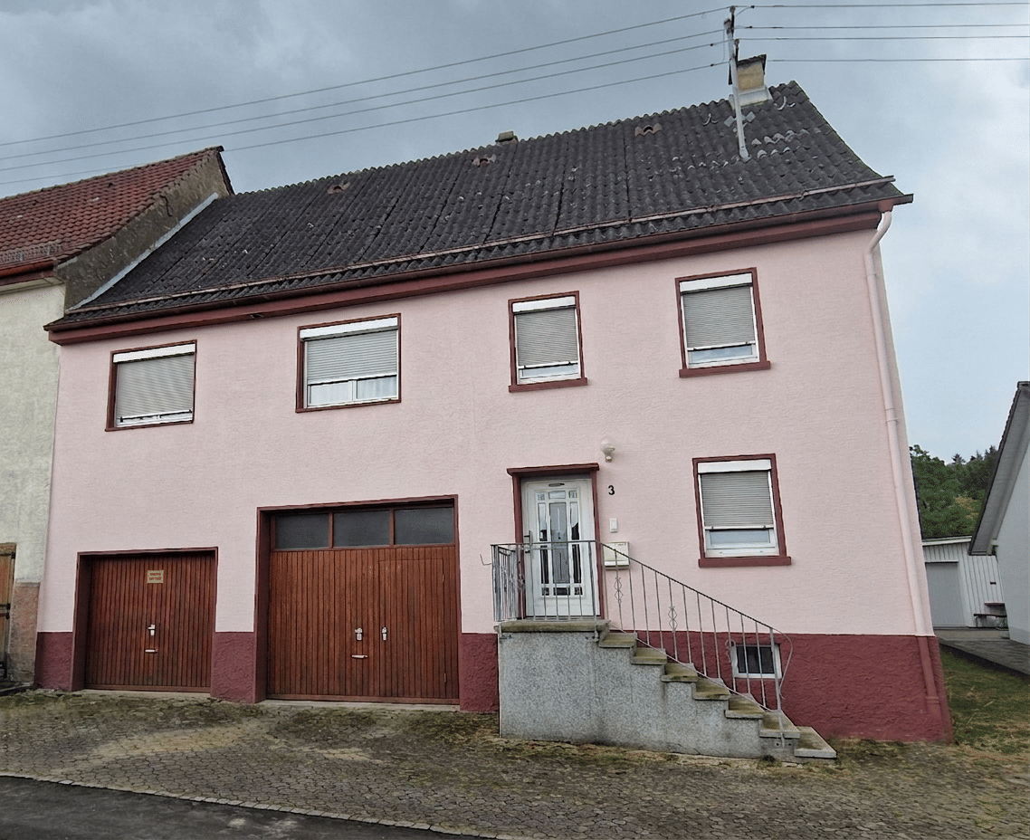 Wohnhaus mit untergeordneter Wohnung, 72514 Inzigkofen