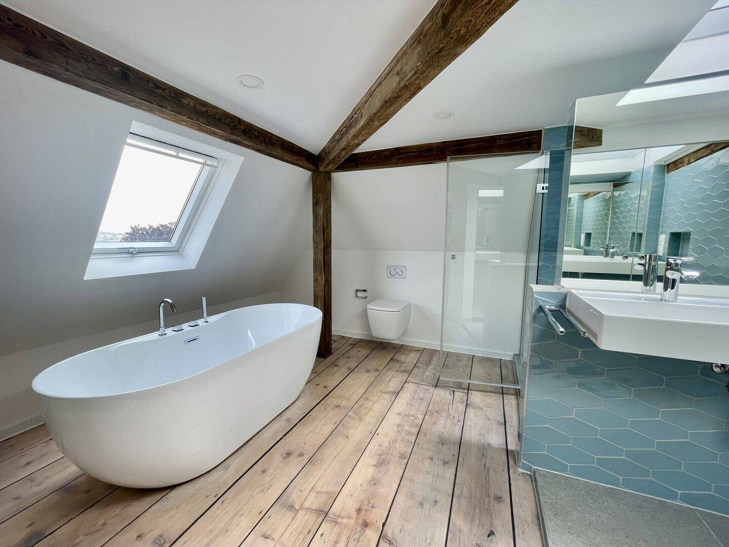 Wohnen über den Dächern von West – Maisonette mit Wellness & Weitblick, 70176 Stuttgart (Mitte West)