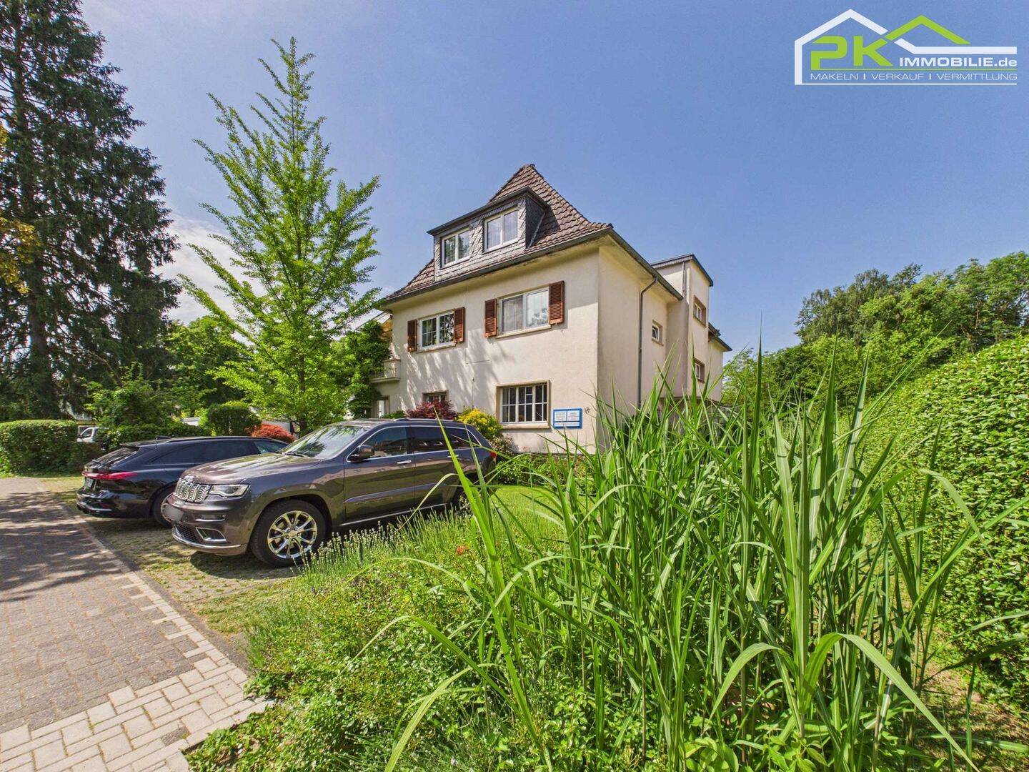 Repräsentatives Zweifamilienhaus mit Praxisräumen in Bestlage von Bad Honnef – direkt am Stadtgarten, 53604 Bad Honnef