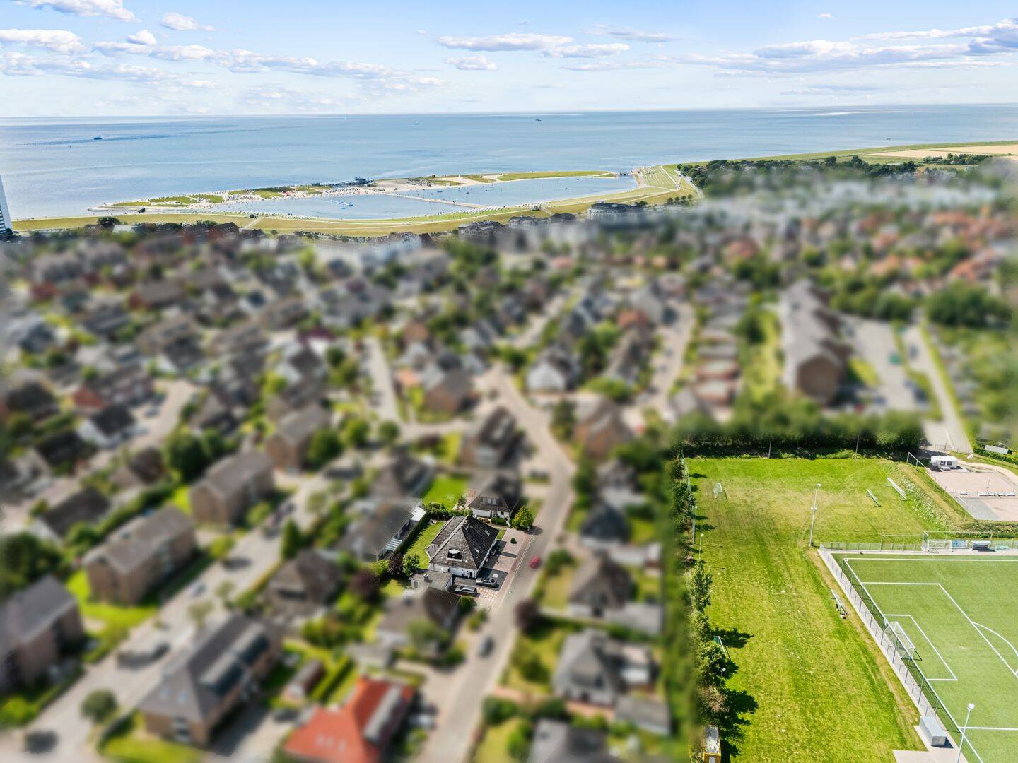 Ein Haus zum alt werden | Modernisiertes Einfamilienhaus mit Einliegerwohnung bei der Familienlagune, 25761 Büsum