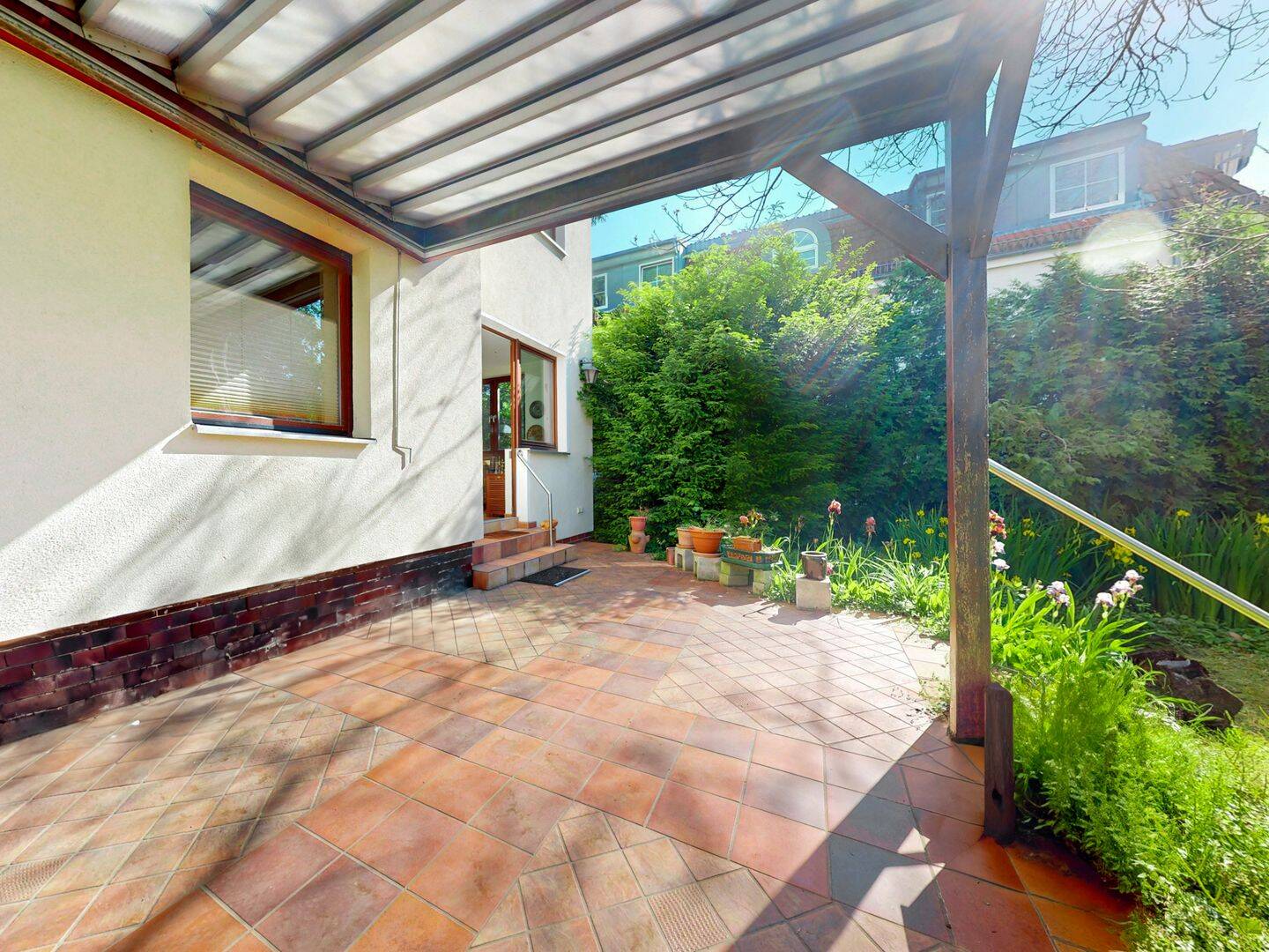 Viel Platz für Familie & Leben: Großes Einfamilienhaus mit Terrassen und Garten, 12309 Berlin (Tempelhof-Schöneberg Lichtenrade)