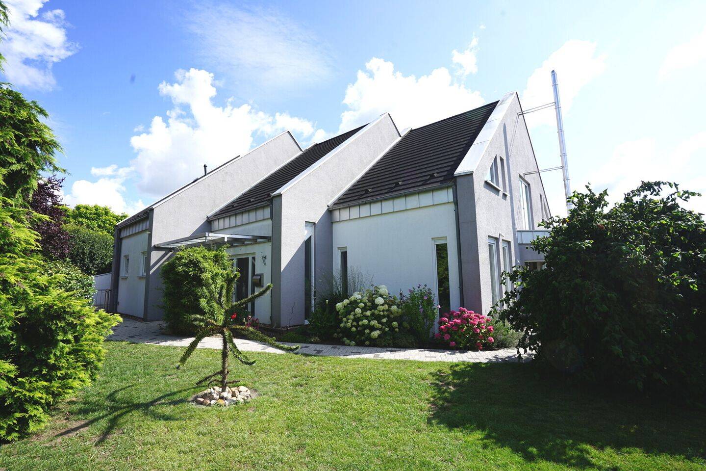 Großzügig – Hochwertig – Hell Elegantes Einfamilienhaus mit traumhaftem Garten, 38104 Braunschweig (Braunschweig Gliesmarode Riddagshausen Schapen Volkmarode)