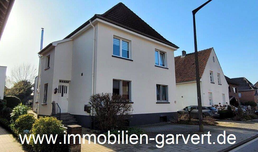 Großzügiges Einfamilienhaus mit Einliegerwohnung. Keller, Garage, Garten. Zentrumsnah in Borken, 46325 Borken