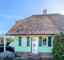 Charmante Doppelhaushälfte im traditionellen Fischerstil – Reetdachhaus in Born am Darß, 18375 Born a. Darß
