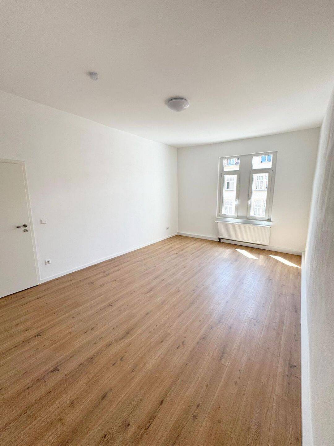 Neue WG-Zimmer in 3er WG`s für Studenten & Azubis | Zentral in Ulm, 89073 Ulm (Mitte Oststadt)