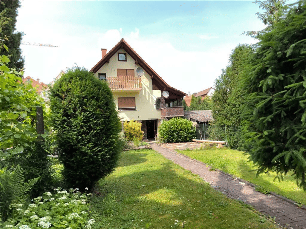 EUPORA® Immobilien: Wohnhaus mit Garten in Bolanden., 67295 Bolanden