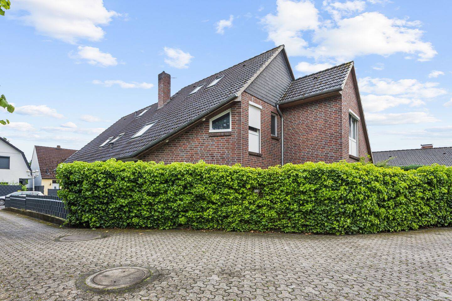 Familienhaus mit 6 Zimmern, Garten & Garage, 27751 Delmenhorst