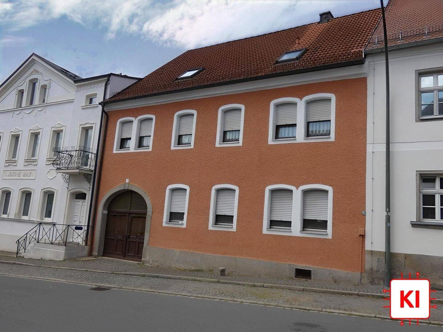 Stadthaus mit Garage und Nebengebäude in Waldthurn, 92727 Waldthurn