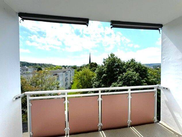 ++WEITBLICK & AUSSICHT aus Balkon & Fenster!++ 3-ZI.-79,5m²-“CHICK & MODERN”-Große Küche/EBK, großes-neues Bad & neue Fernwärme!, 7552 Gera (Bieblach-Ost Langenberg Roschütz Stublach)