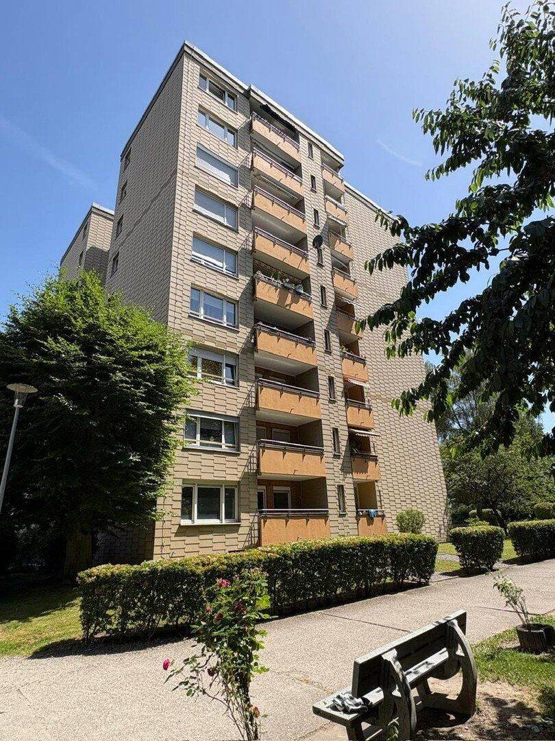 Geräumige 2 Zimmer Wohnung mit Balkon in Bensheim, 64625 Bensheim