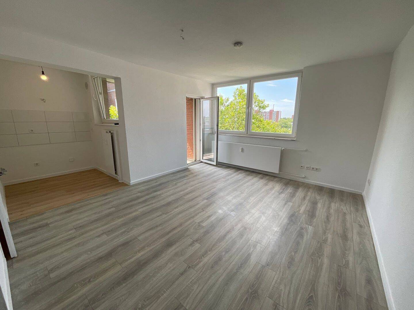 Singles aufgepasst !! Hier kommt Ihre neue Wohnung mit Balkon, 40595 Düsseldorf (Benrath Garath Hellerhof Urdenbach)