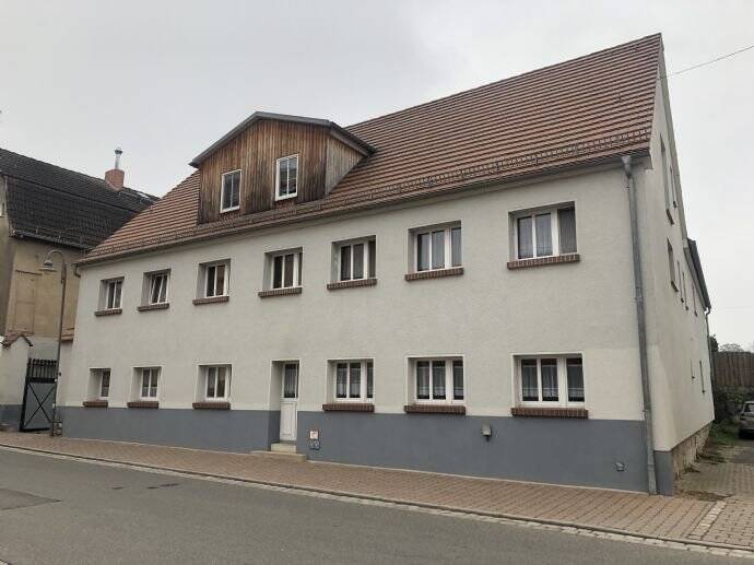 Hier warten 57,76 m² Dachgeschoß, 6682 Teuchern